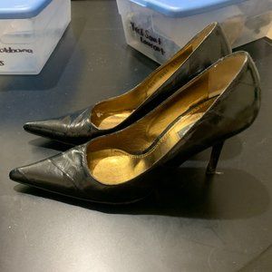 dolce and gabbana pointed toe pumps